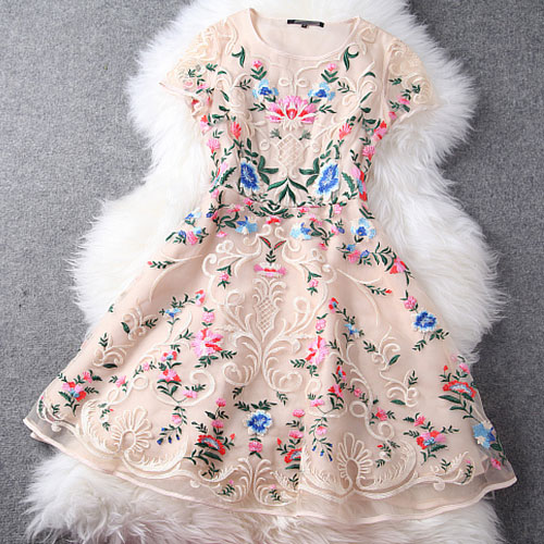 The Blend Color Flower Embroidery Cap Body Wrap Dress